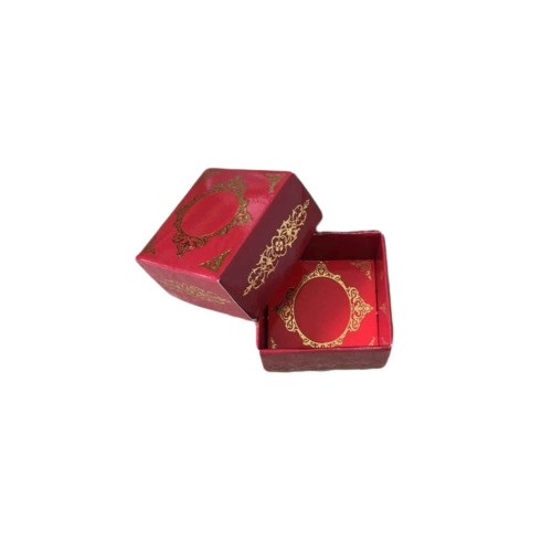 Komple Karton Kutu Saray Desen Gold Yaldız 4X4X2 CM (50 Adet) Bordo Komple Karton Kutu Saray Desen Gold Yaldız 4X4X2 CM (50 Adet) Bordo